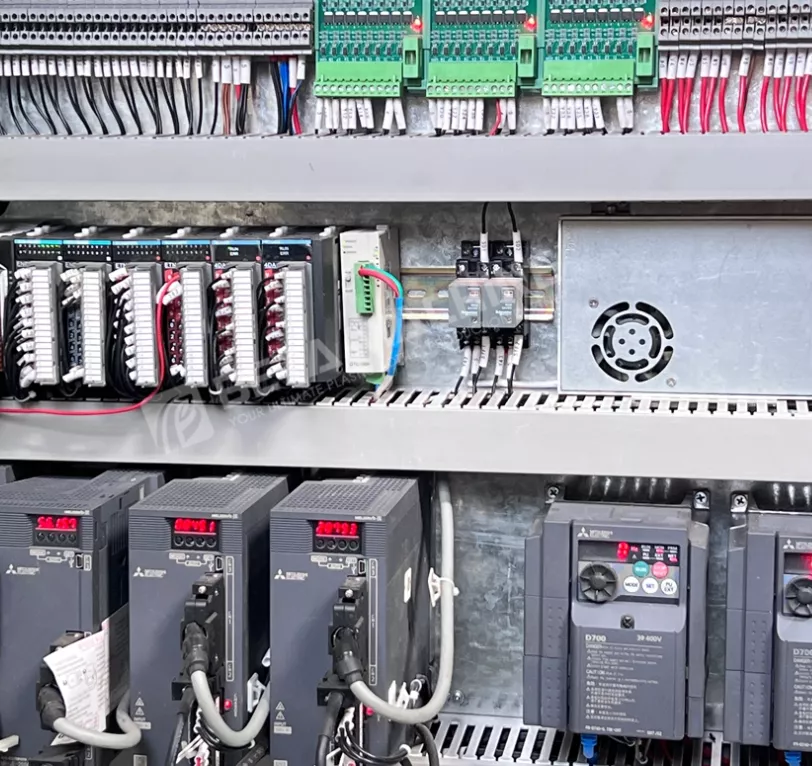 High Speed Automatic Plastic Bottle Blowing Machine High-Speed-Automatic-Plastic-Bottle-Blowing-Machine